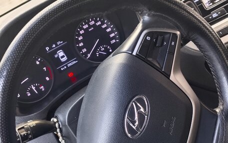 Hyundai Solaris II рестайлинг, 2018 год, 899 999 рублей, 8 фотография