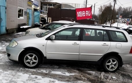 Toyota Corolla, 2004 год, 550 000 рублей, 13 фотография
