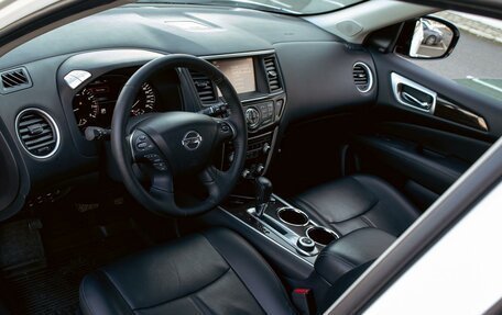 Nissan Pathfinder, 2016 год, 2 395 000 рублей, 13 фотография