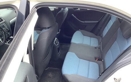 Volkswagen Jetta VI, 2013 год, 930 000 рублей, 5 фотография