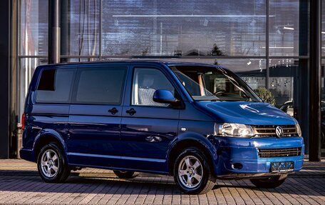 Volkswagen Caravelle T5, 2013 год, 2 195 000 рублей, 3 фотография