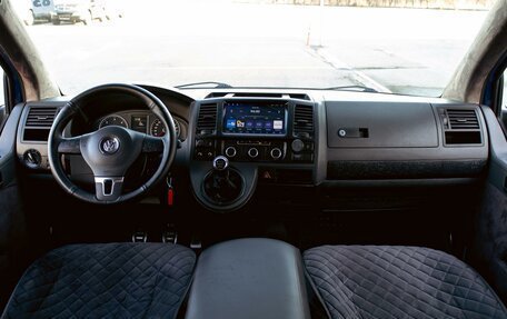 Volkswagen Caravelle T5, 2013 год, 2 195 000 рублей, 16 фотография