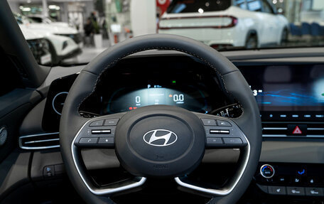 Hyundai Elantra, 2025 год, 2 950 000 рублей, 9 фотография