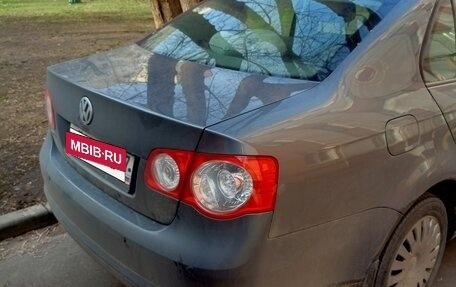 Volkswagen Jetta VI, 2009 год, 690 000 рублей, 3 фотография