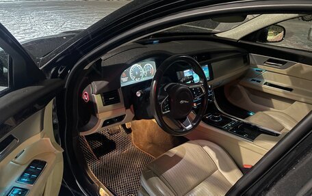 Jaguar XF II, 2018 год, 2 900 000 рублей, 14 фотография