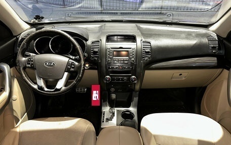 KIA Sorento II рестайлинг, 2010 год, 1 149 000 рублей, 14 фотография