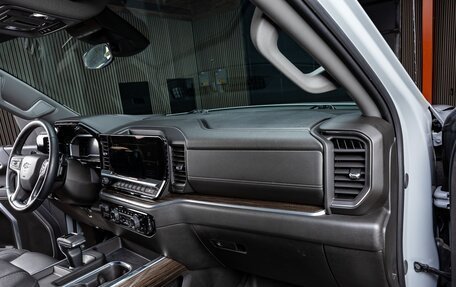 Chevrolet Silverado, 2025 год, 9 465 392 рублей, 16 фотография