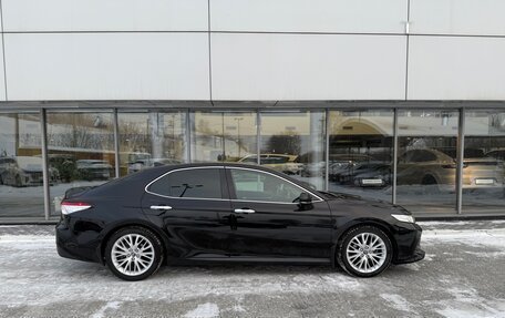 Toyota Camry, 2018 год, 2 990 000 рублей, 1 фотография