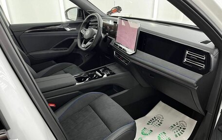 Volkswagen Tiguan, 2025 год, 4 850 000 рублей, 14 фотография