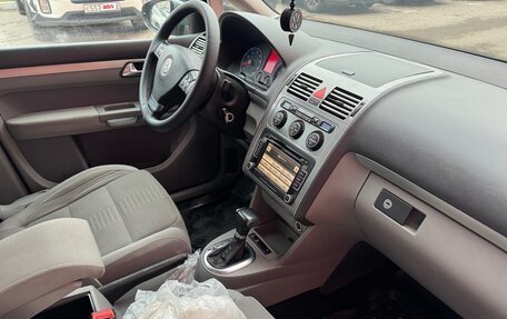 Volkswagen Touran III, 2009 год, 665 000 рублей, 8 фотография