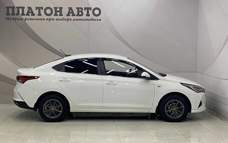 Hyundai Solaris II рестайлинг, 2021 год, 1 750 000 рублей, 4 фотография