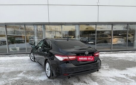 Toyota Camry, 2018 год, 2 990 000 рублей, 4 фотография