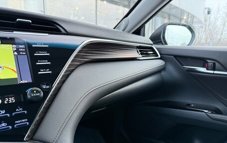 Toyota Camry, 2018 год, 2 990 000 рублей, 17 фотография