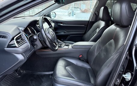 Toyota Camry, 2018 год, 2 990 000 рублей, 11 фотография