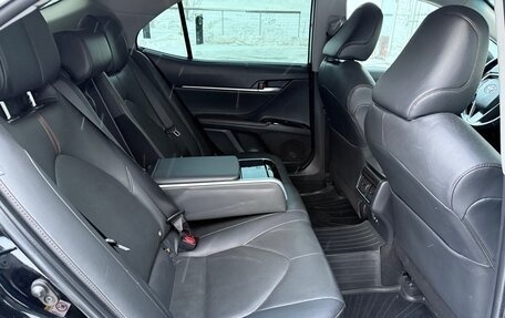 Toyota Camry, 2018 год, 2 990 000 рублей, 13 фотография