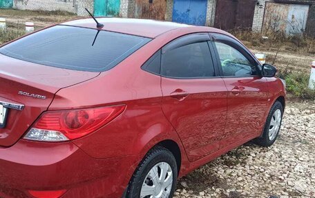 Hyundai Solaris II рестайлинг, 2011 год, 650 000 рублей, 4 фотография