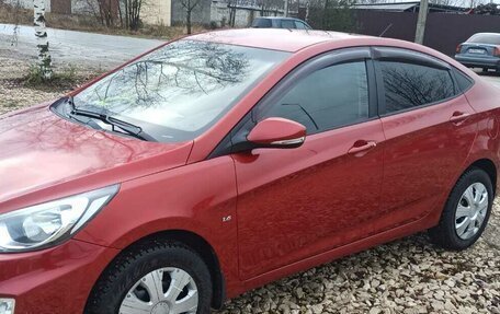 Hyundai Solaris II рестайлинг, 2011 год, 650 000 рублей, 6 фотография