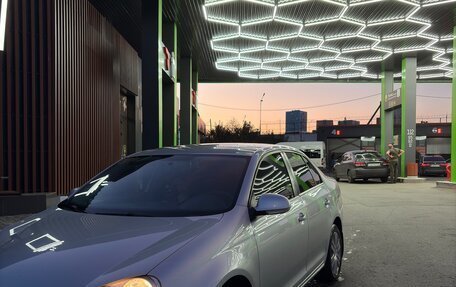 Volkswagen Jetta VI, 2010 год, 850 000 рублей, 5 фотография