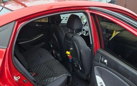 Hyundai Solaris II рестайлинг, 2011 год, 650 000 рублей, 13 фотография