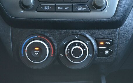 KIA Rio III рестайлинг, 2013 год, 890 000 рублей, 12 фотография