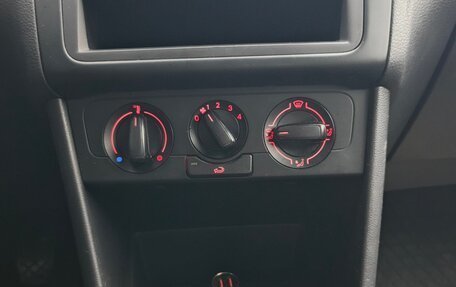 Volkswagen Polo VI (EU Market), 2013 год, 750 000 рублей, 10 фотография