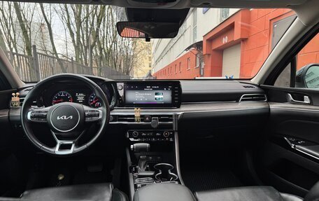 KIA K5, 2022 год, 2 300 000 рублей, 8 фотография
