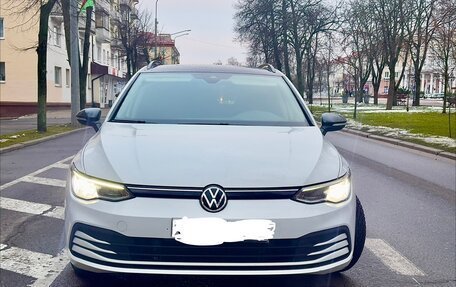 Volkswagen Golf VIII, 2022 год, 1 850 000 рублей, 2 фотография