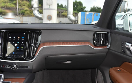 Volvo S60 III, 2024 год, 4 600 000 рублей, 12 фотография