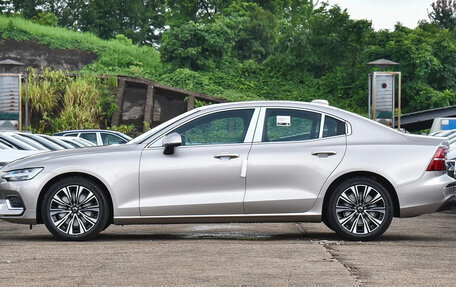 Volvo S60 III, 2024 год, 4 600 000 рублей, 4 фотография