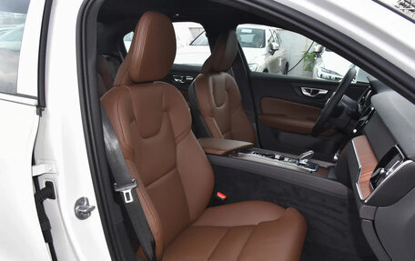 Volvo S60 III, 2024 год, 4 600 000 рублей, 17 фотография