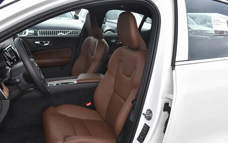 Volvo S60 III, 2024 год, 4 600 000 рублей, 14 фотография