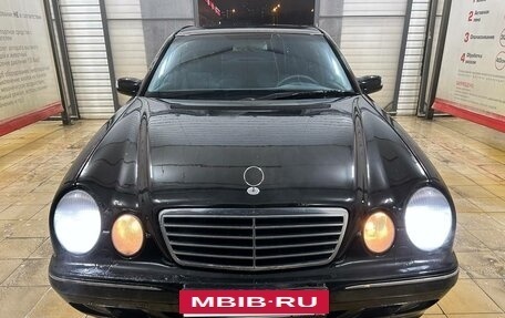 Mercedes-Benz E-Класс, 1999 год, 270 000 рублей, 2 фотография