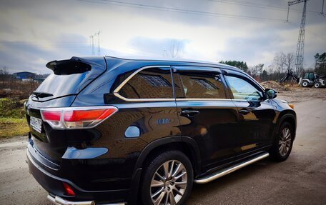 Toyota Highlander III, 2015 год, 2 750 000 рублей, 6 фотография