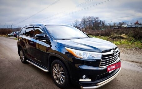 Toyota Highlander III, 2015 год, 2 750 000 рублей, 4 фотография