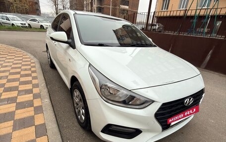 Hyundai Solaris II рестайлинг, 2017 год, 1 580 000 рублей, 2 фотография