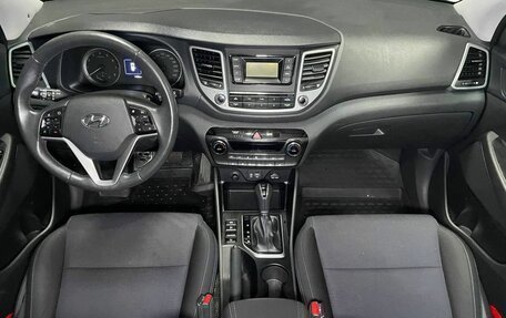 Hyundai Tucson III, 2017 год, 1 999 000 рублей, 13 фотография