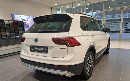 Volkswagen Tiguan II, 2019 год, 2 729 000 рублей, 5 фотография