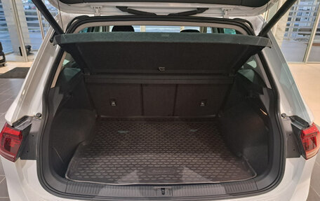 Volkswagen Tiguan II, 2019 год, 2 729 000 рублей, 10 фотография