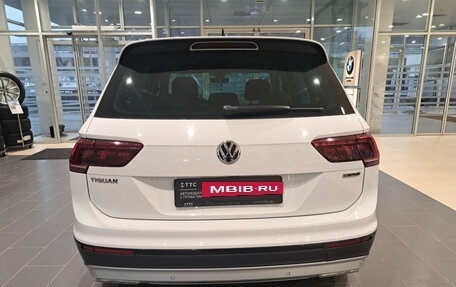 Volkswagen Tiguan II, 2019 год, 2 729 000 рублей, 6 фотография