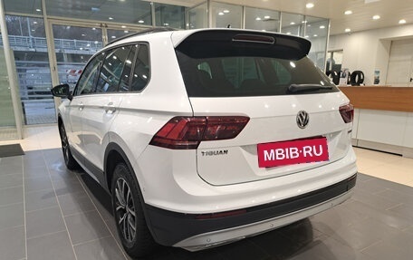 Volkswagen Tiguan II, 2019 год, 2 729 000 рублей, 7 фотография