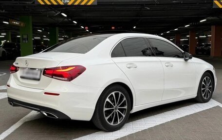 Mercedes-Benz A-Класс, 2022 год, 2 600 000 рублей, 4 фотография