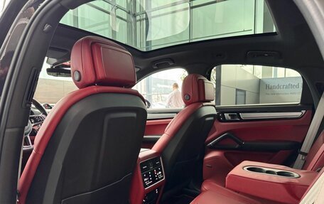 Porsche Cayenne III, 2022 год, 10 712 000 рублей, 18 фотография