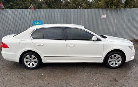 Skoda Superb III рестайлинг, 2011 год, 950 000 рублей, 2 фотография