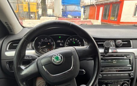 Skoda Superb III рестайлинг, 2011 год, 950 000 рублей, 6 фотография