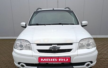 Chevrolet Niva I рестайлинг, 2016 год, 610 000 рублей, 3 фотография