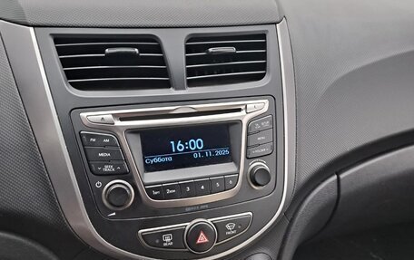 Hyundai Solaris II рестайлинг, 2016 год, 1 100 000 рублей, 21 фотография