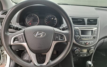 Hyundai Solaris II рестайлинг, 2016 год, 1 100 000 рублей, 30 фотография