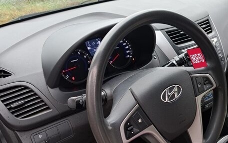 Hyundai Solaris II рестайлинг, 2016 год, 1 100 000 рублей, 24 фотография