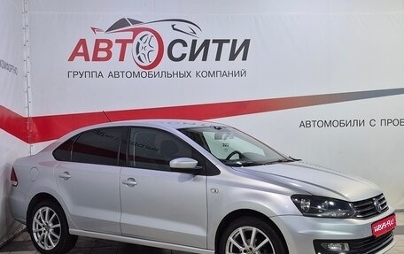 Volkswagen Polo VI (EU Market), 2015 год, 900 000 рублей, 1 фотография