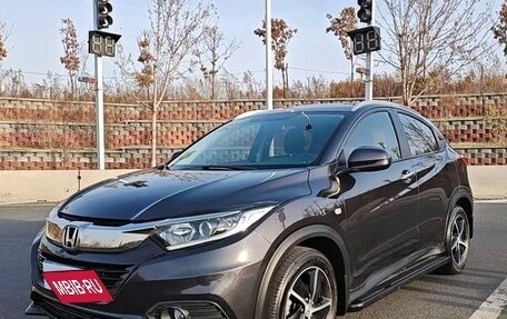 Honda Vezel, 2021 год, 1 970 000 рублей, 1 фотография